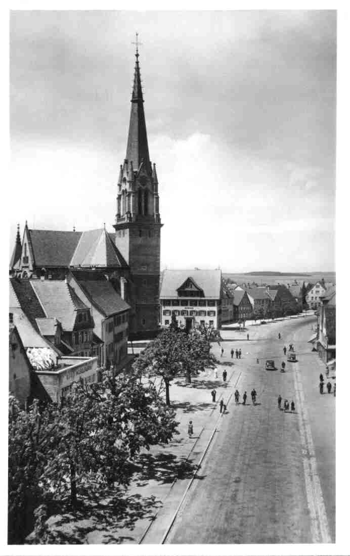Hauptstrasse Blick zur Kath.Kirche Hauptstrasse Blick zur Kath.Kirche